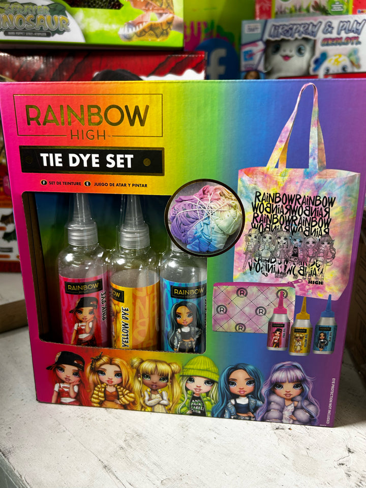 Rainbow High Tie Dye Bag DIY