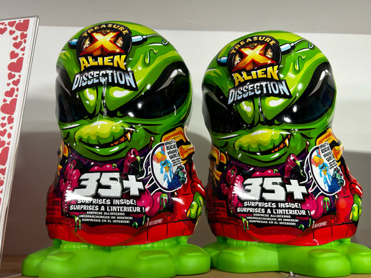 35+ Surprise Filled Jumbo Alien Treasure Figure