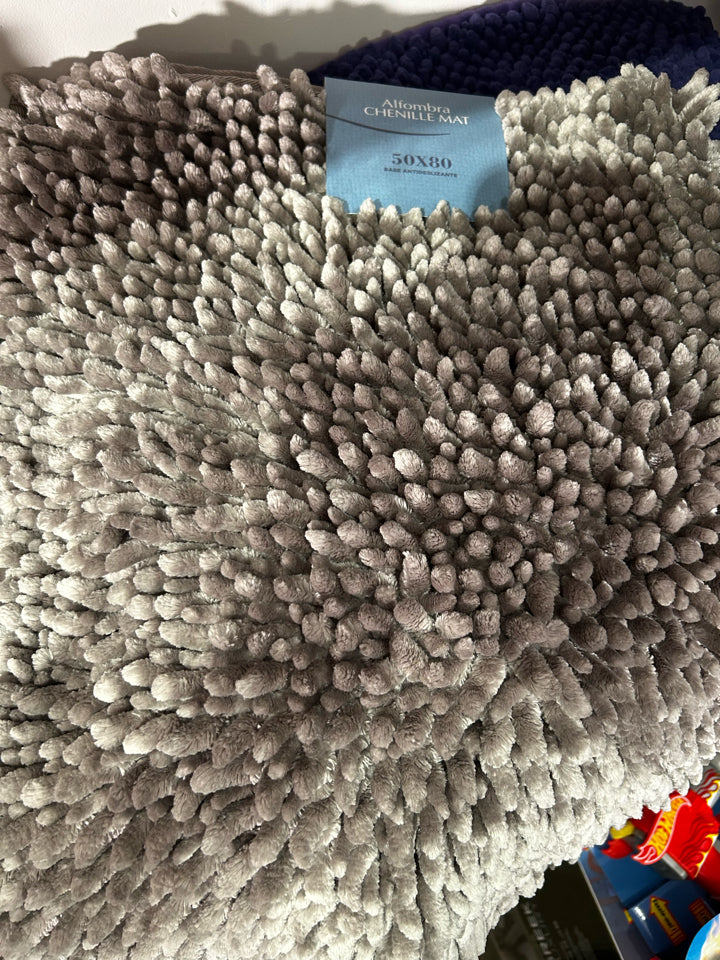 80x50 Super Soft Chenille Bath Mat (Asstd Colours)