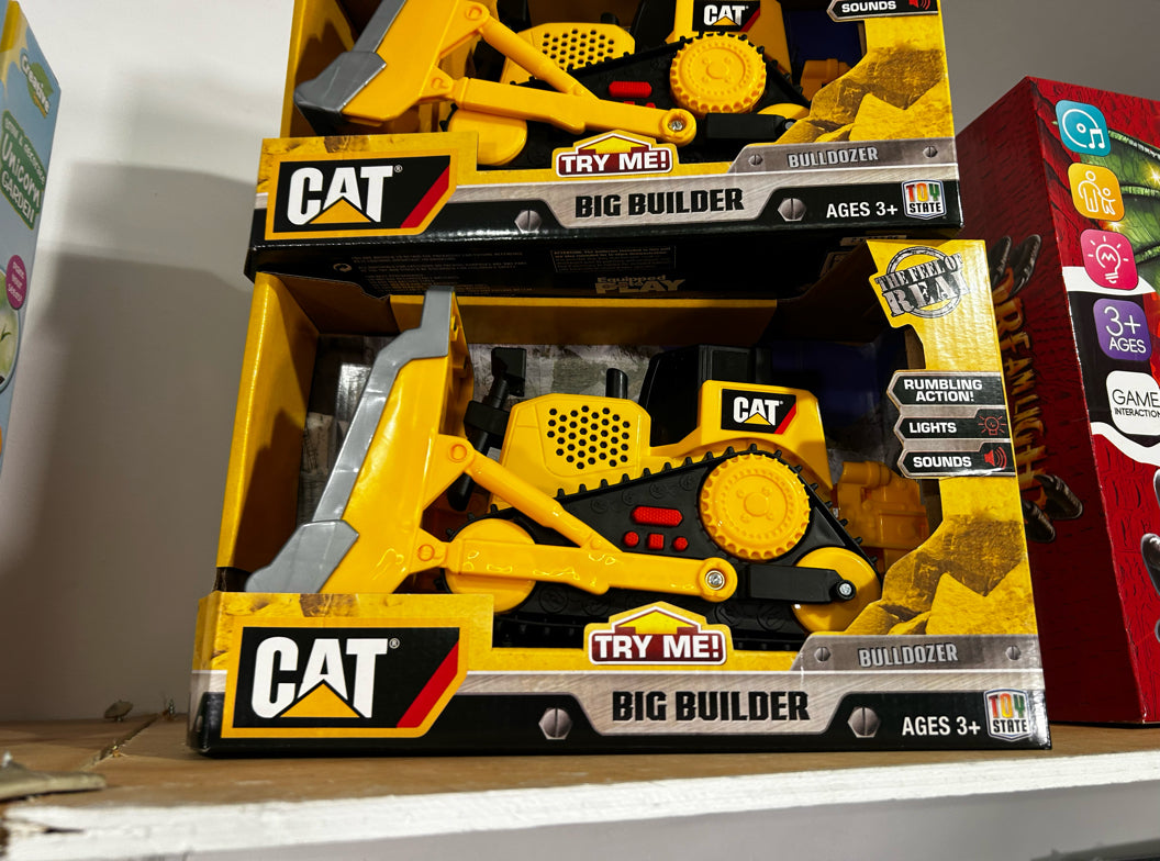CAT Digger with Sounds and Batteries Included