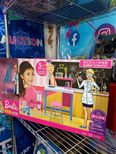 Barbie Scientist