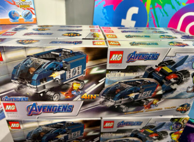 Box of 8 Super Heros Blocks Sets