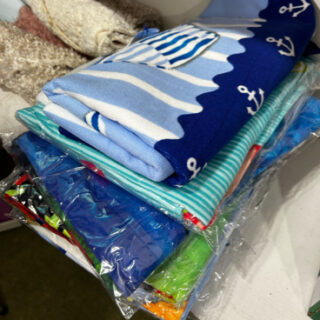 Microfibre Beach Towel 150 x 70cm (Asstd)